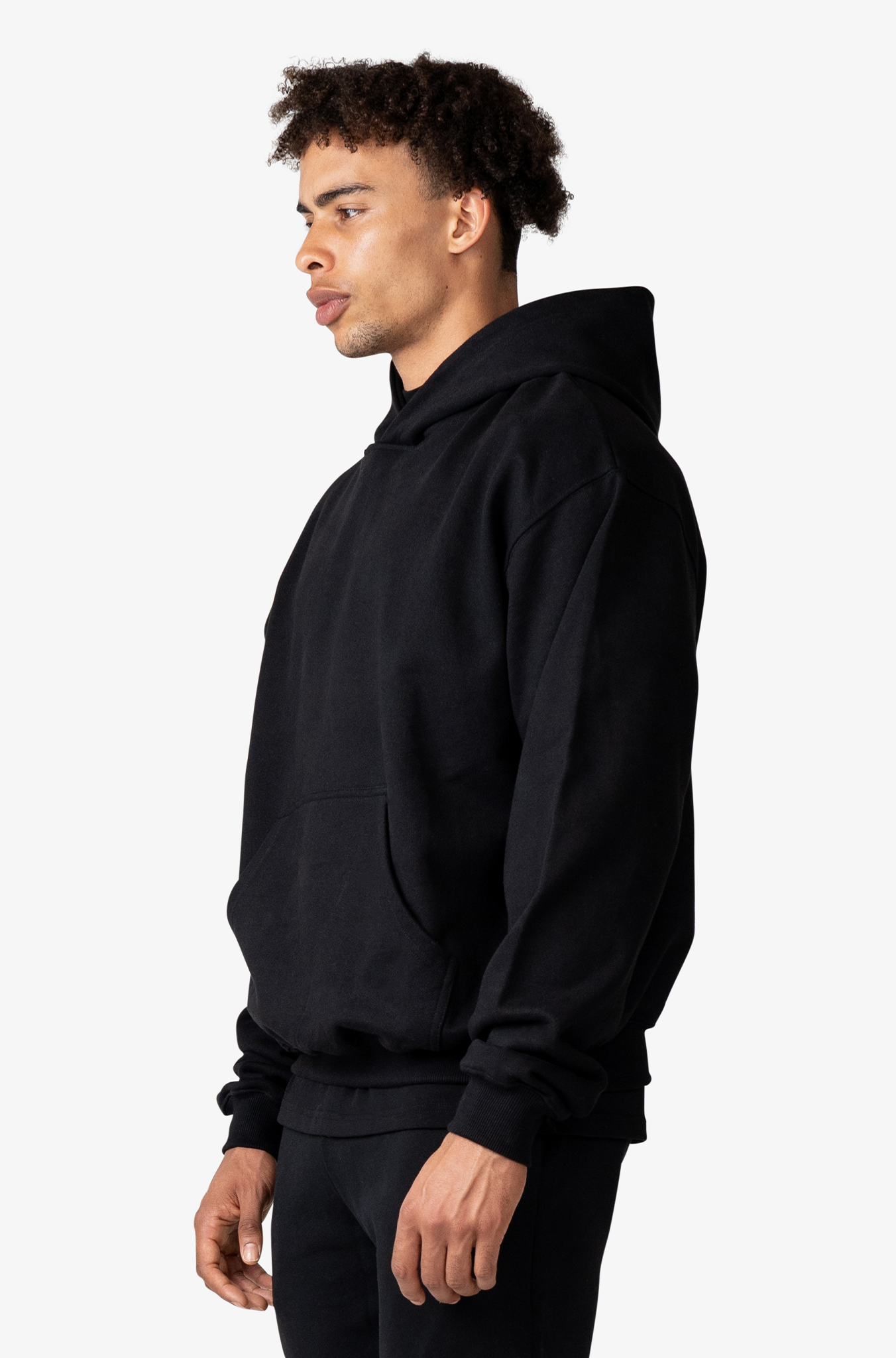 24/7 ESSENTIALS BLACK HOODIE
