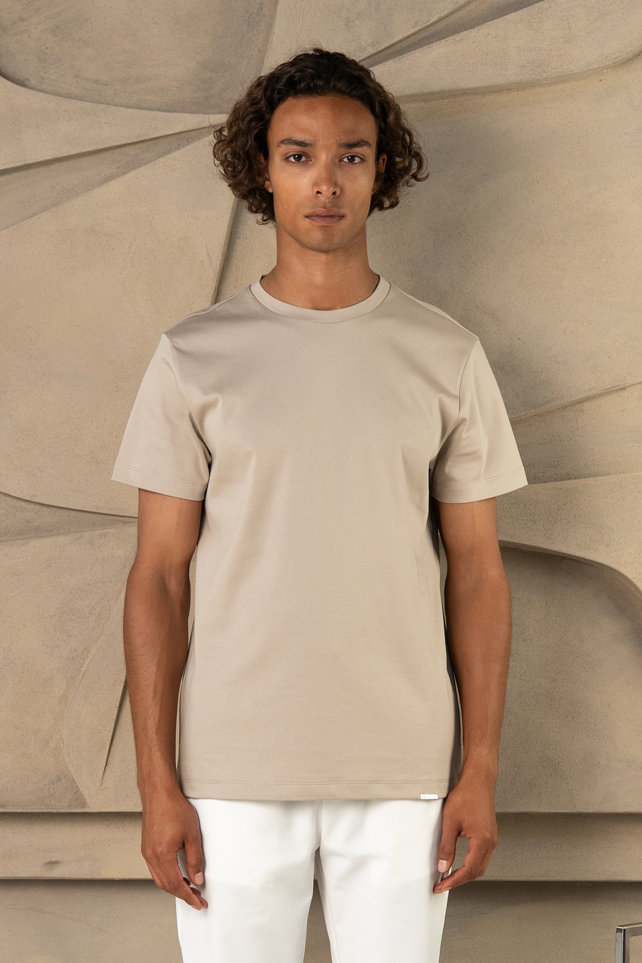CAPRI LUXE T-SHIRT MIDDEN TAUPE